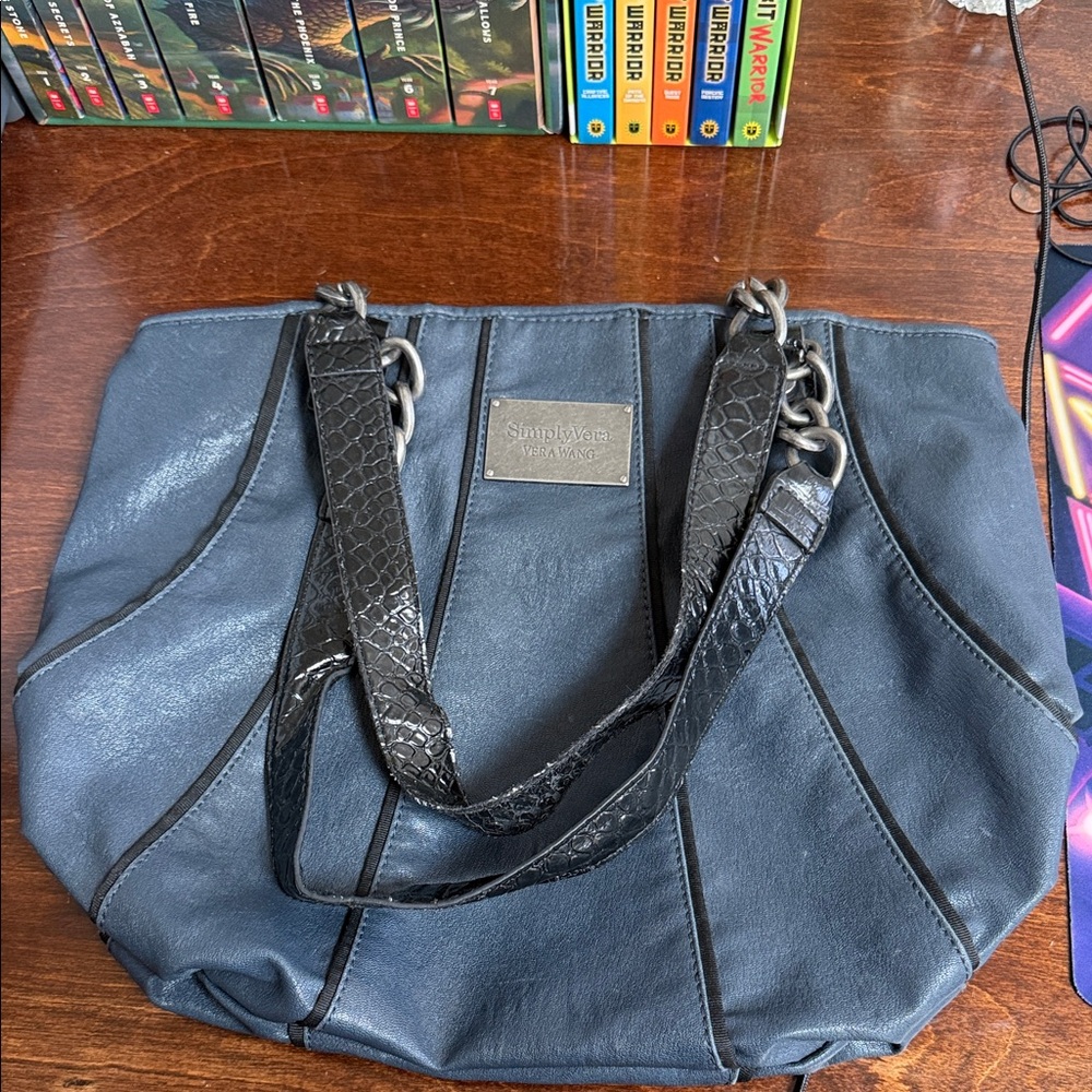 Simply Vera Wang Elegant Black Shoulder Bag